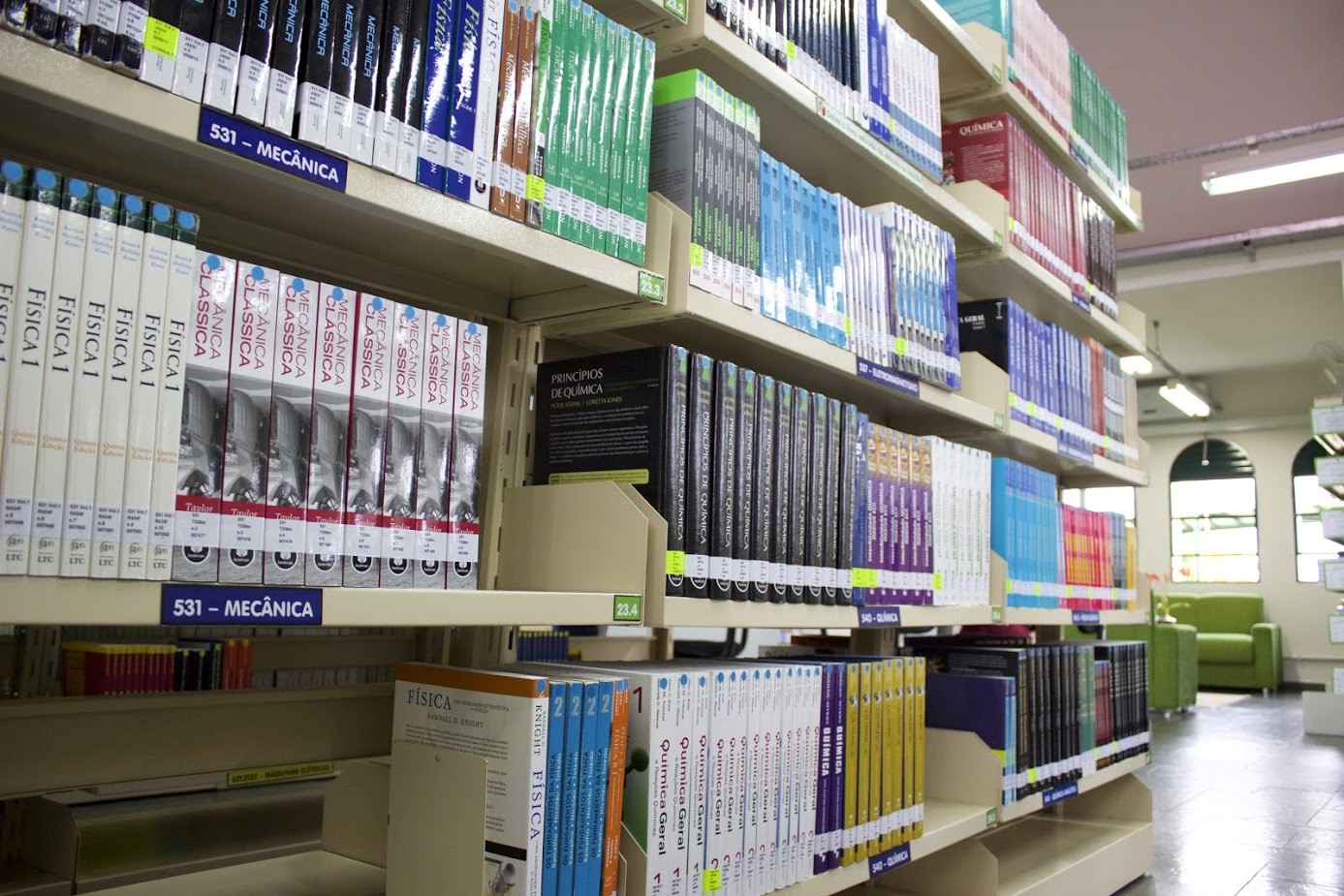Foto de livros de automação